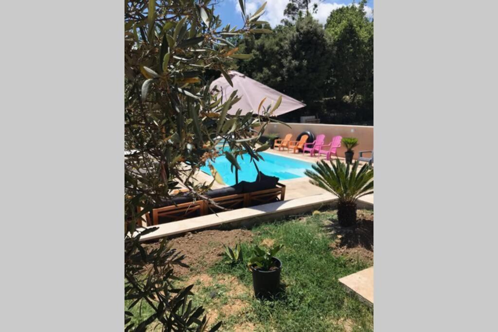 Logement attenant à une villa T2 avec terrasse . Besse-sur-Issole Exterior foto