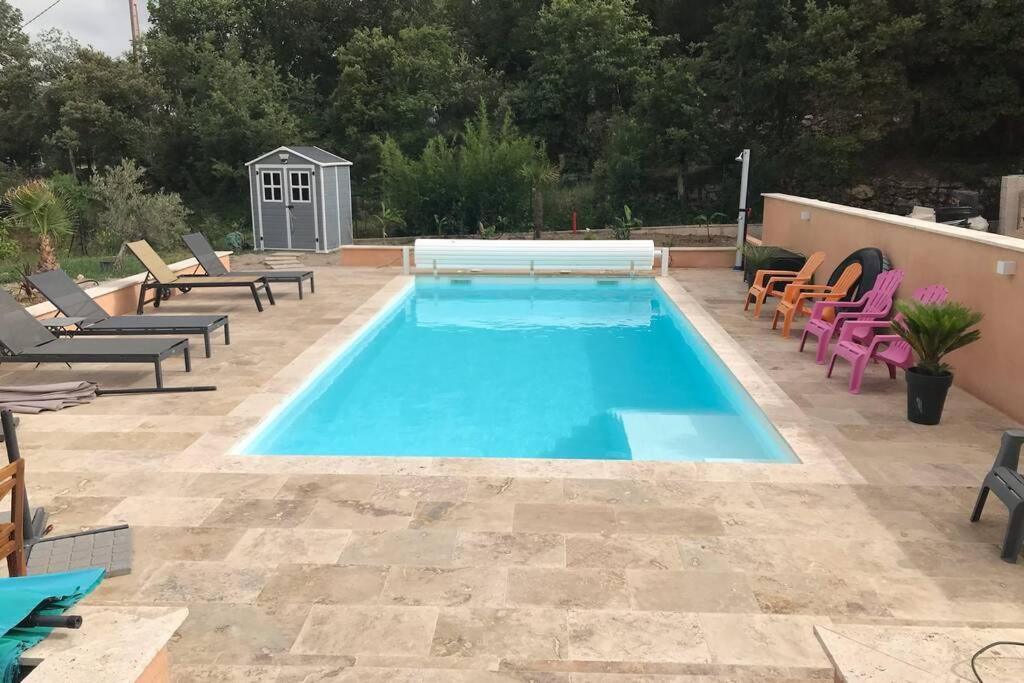 Logement attenant à une villa T2 avec terrasse . Besse-sur-Issole Exterior foto